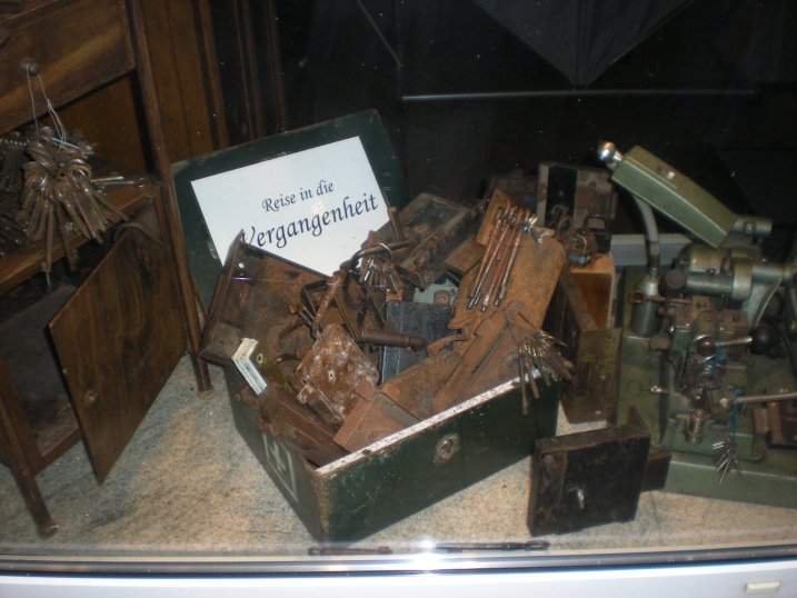 Auslage von Peter Waldbott-Bassenheim
