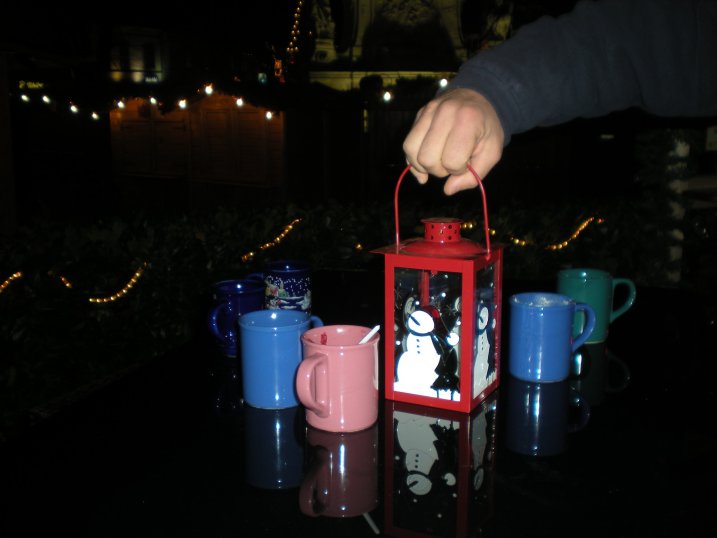 Adventmarkt, armer Mann