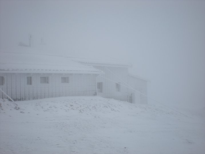 Fischerh&uuml;tte im Winter